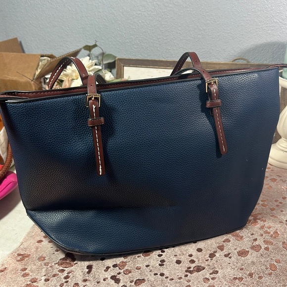 Stylish Tote bag - Picture 1 of 7